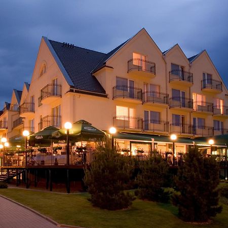 Leba Hotel & Spa Exterior foto