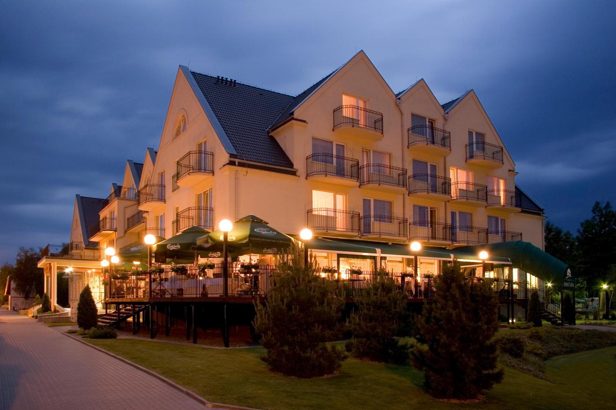 Leba Hotel & Spa Exterior foto