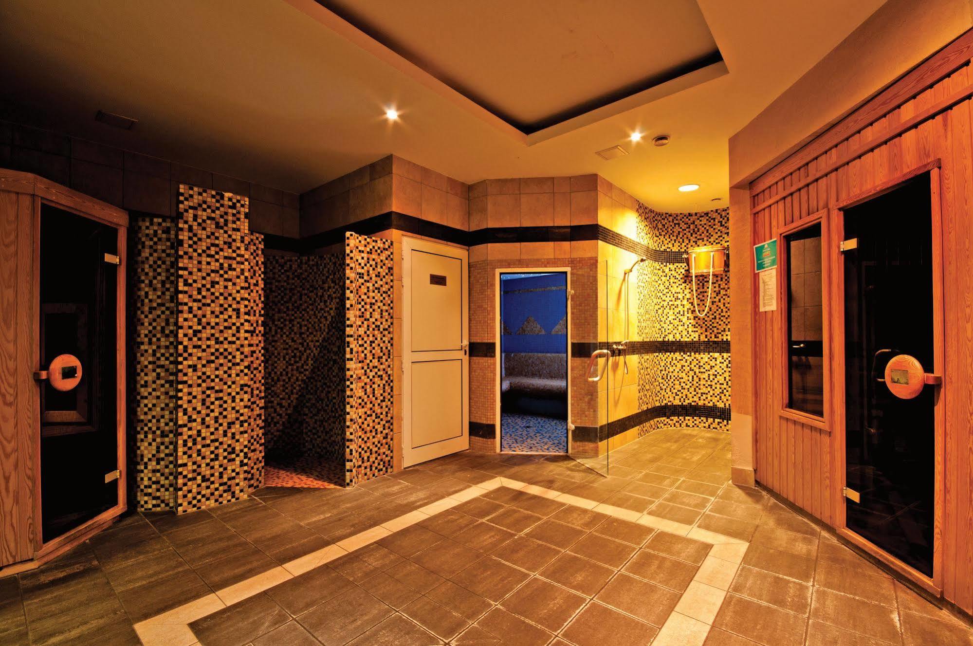 Leba Hotel & Spa Exterior foto